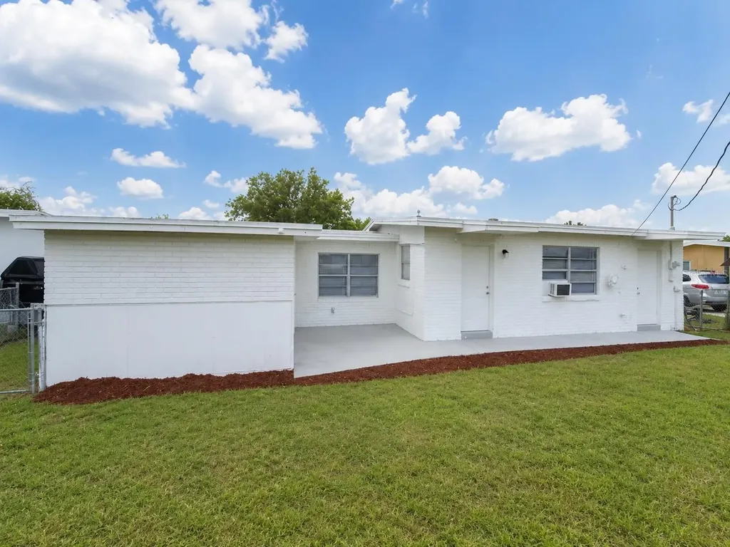 8766 Porto Bello Avenue North Port FL 34287
