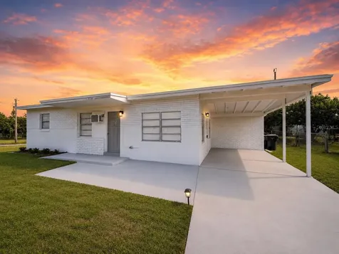 8766 Porto Bello Avenue North Port FL 34287