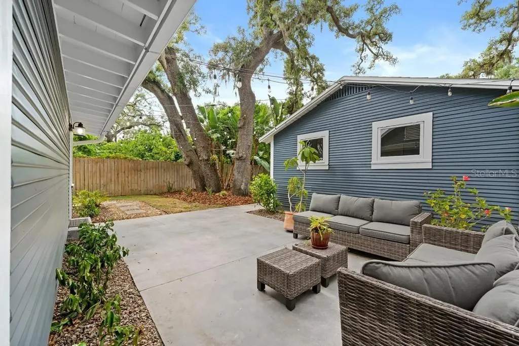 506 E Lambright Street Tampa FL 33604