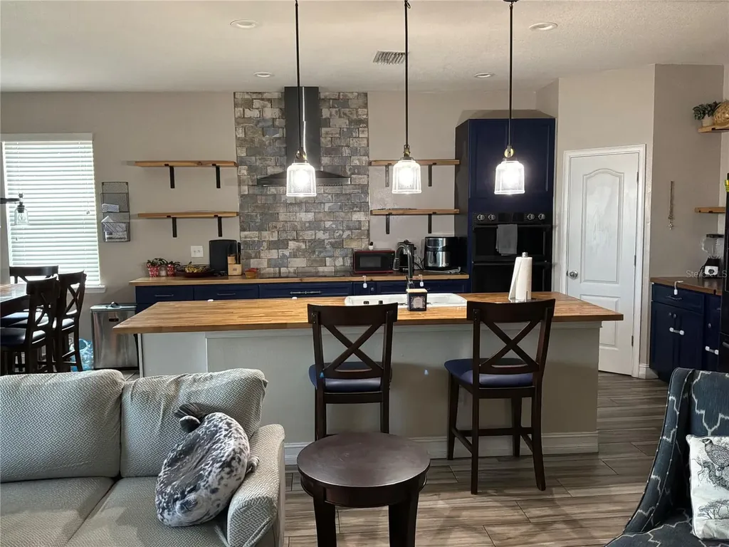308 Corbett Bluff Drive Ruskin FL 33570