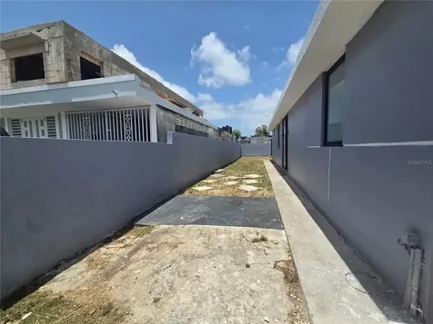 24 Calle 35 Villa Carolina Carolina PR 00983