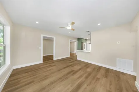 8017 31st Avenue N St Petersburg FL 33710
