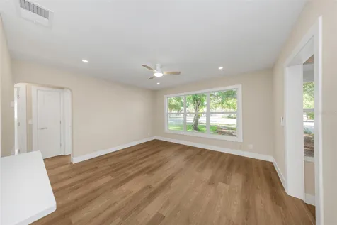 8017 31st Avenue N St Petersburg FL 33710