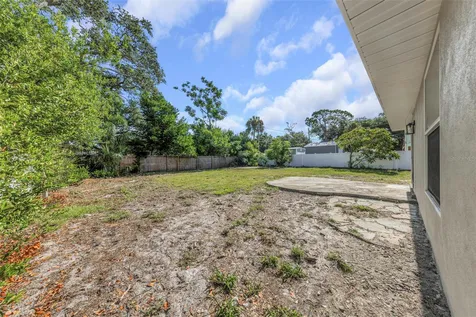 8017 31st Avenue N St Petersburg FL 33710