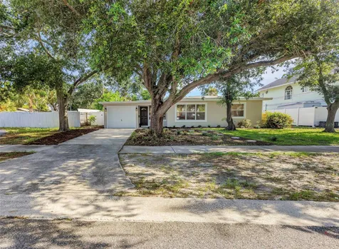8017 31st Avenue N St Petersburg FL 33710