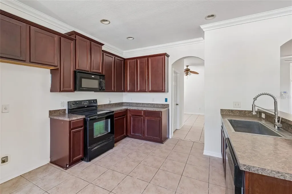 915 Windton Oak Drive Ruskin FL 33570