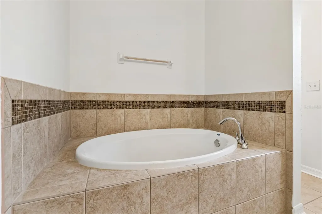 915 Windton Oak Drive Ruskin FL 33570