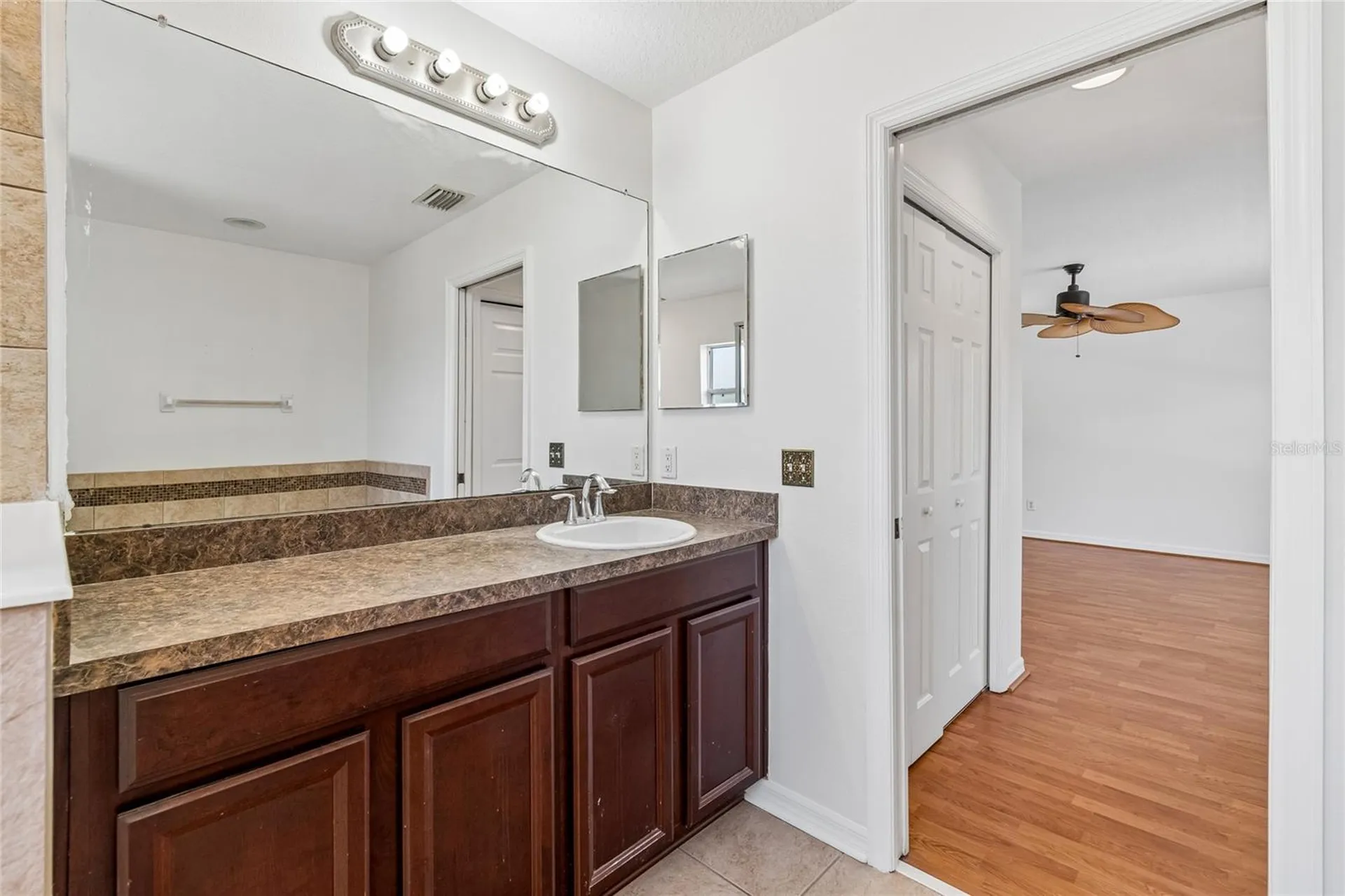 915 Windton Oak Drive Ruskin FL 33570