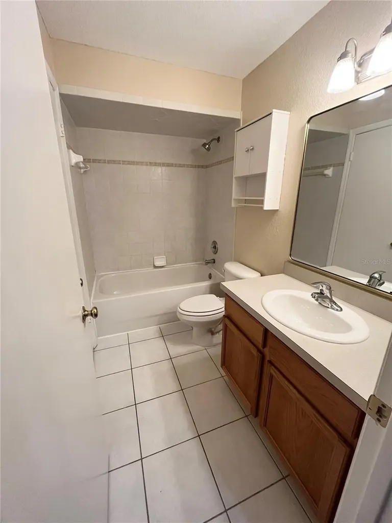 37240 Embassy Park Lane Dade City FL 33525