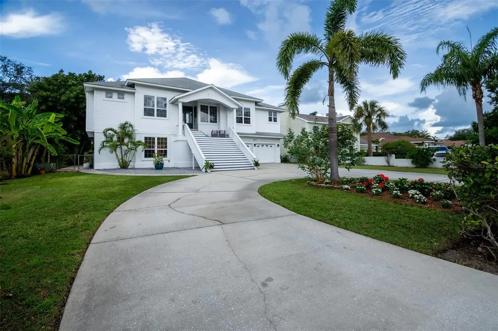 1605 Gulf Road Tarpon Springs FL 34689