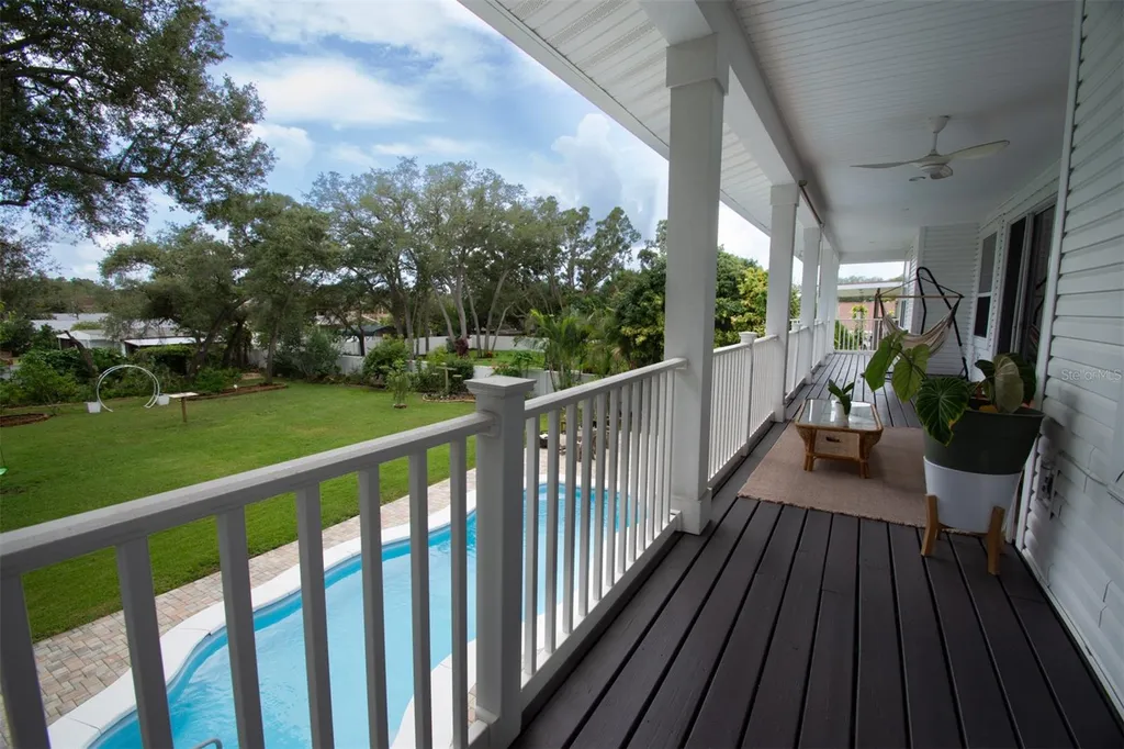 1605 Gulf Road Tarpon Springs FL 34689