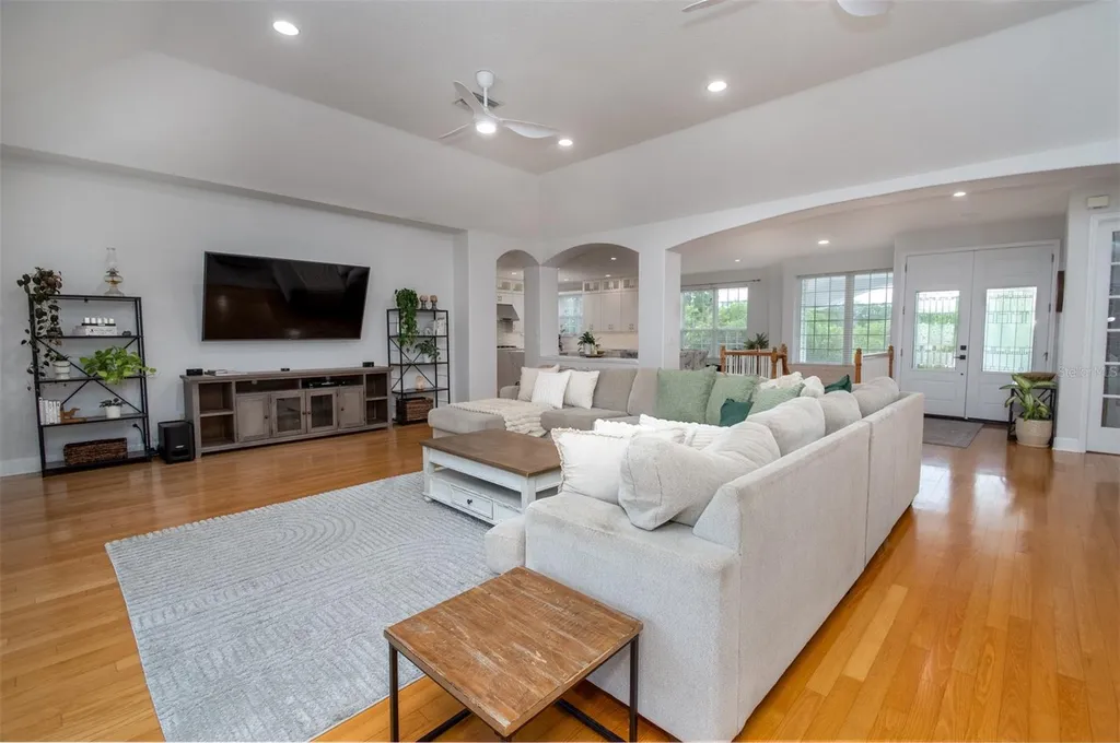 1605 Gulf Road Tarpon Springs FL 34689
