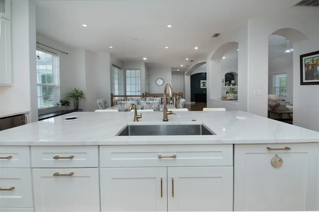 1605 Gulf Road Tarpon Springs FL 34689