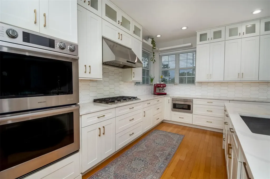 1605 Gulf Road Tarpon Springs FL 34689