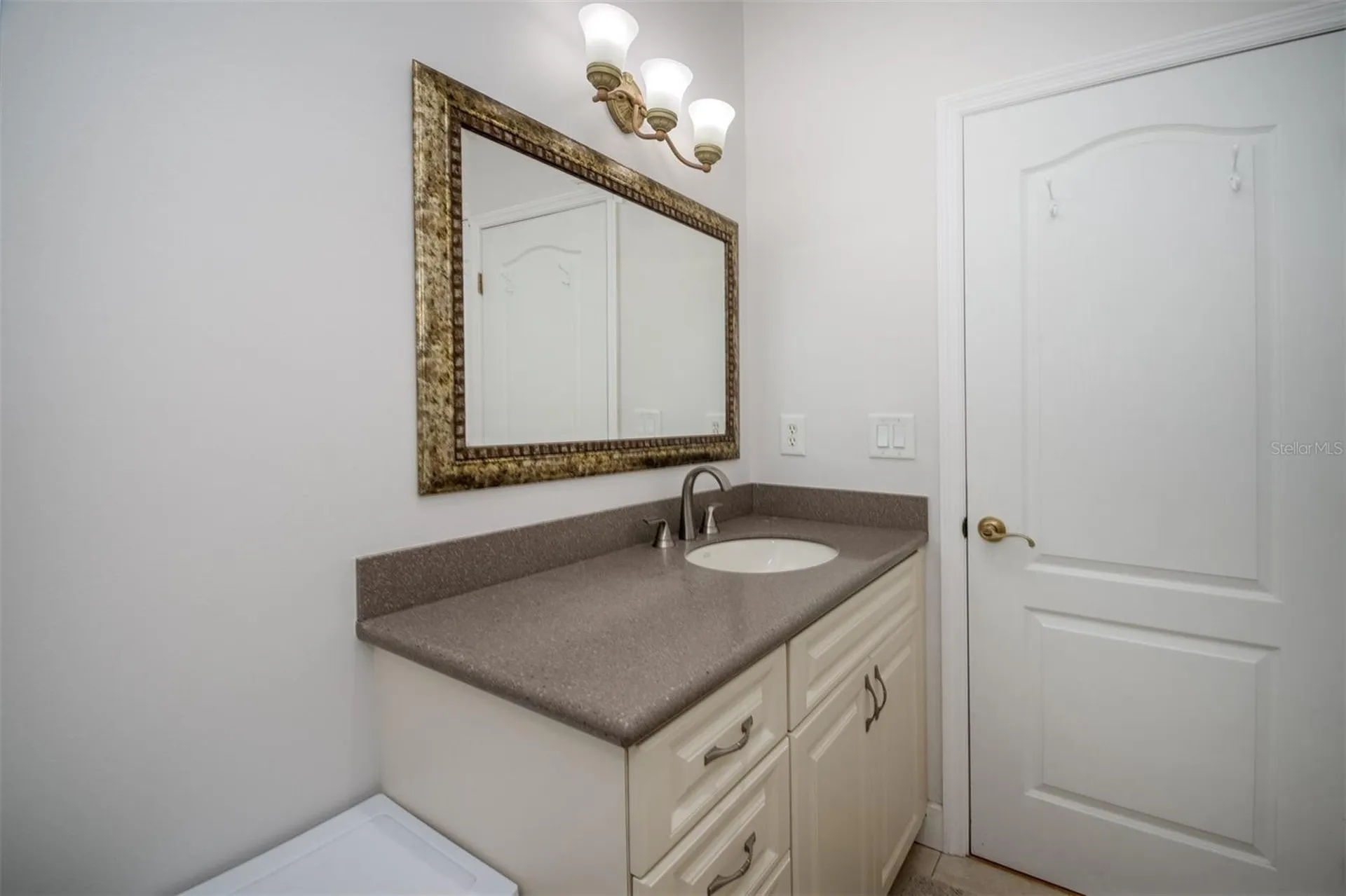 1605 Gulf Road Tarpon Springs FL 34689