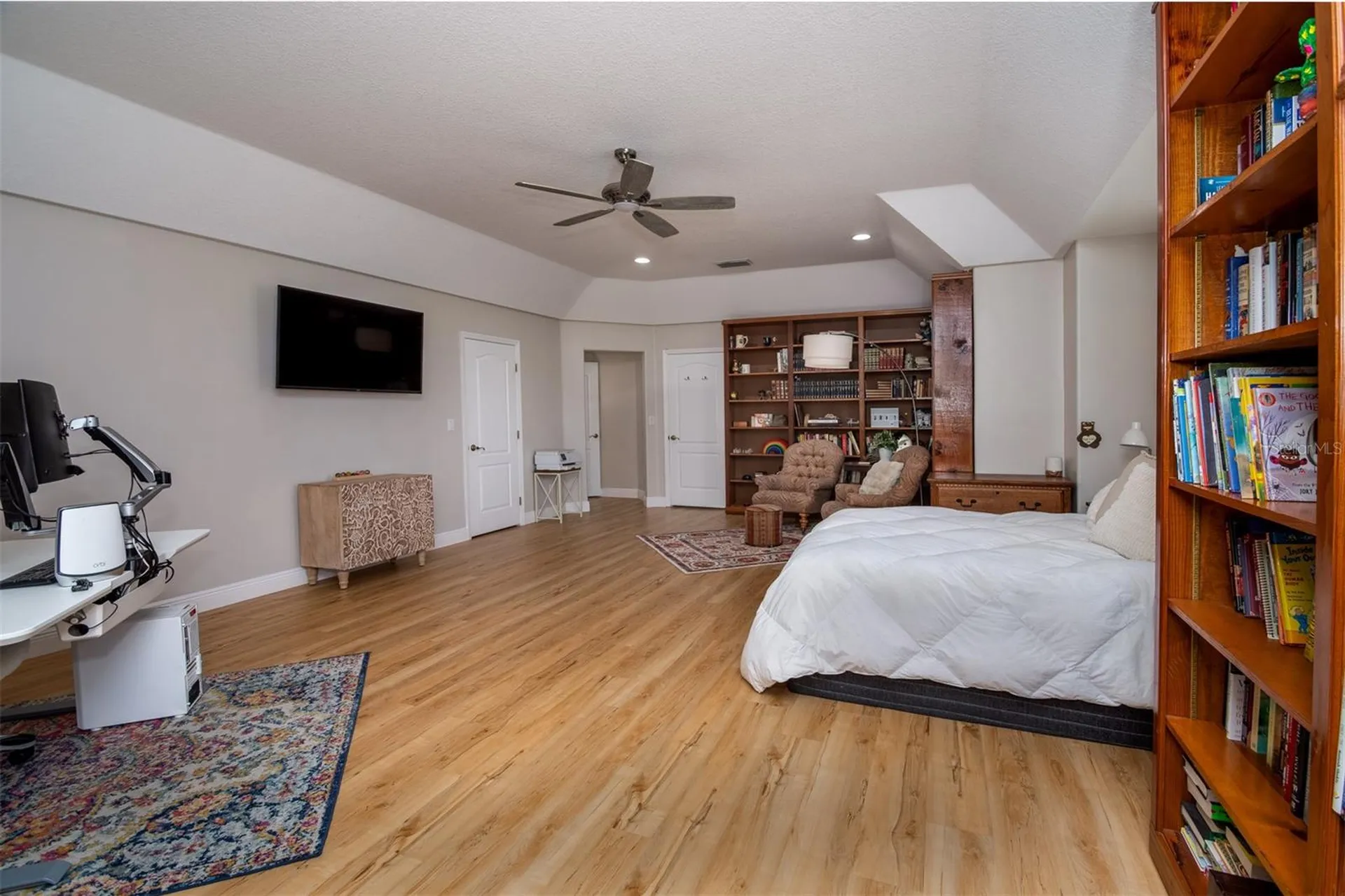 1605 Gulf Road Tarpon Springs FL 34689