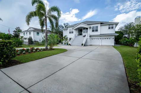 1605 Gulf Road Tarpon Springs FL 34689