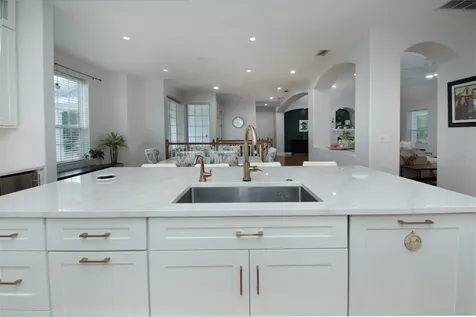 1605 Gulf Road Tarpon Springs FL 34689