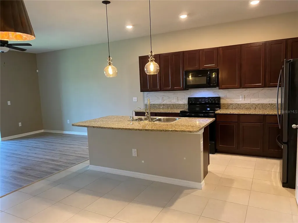 8642 Falling Blue Place Riverview FL 33578