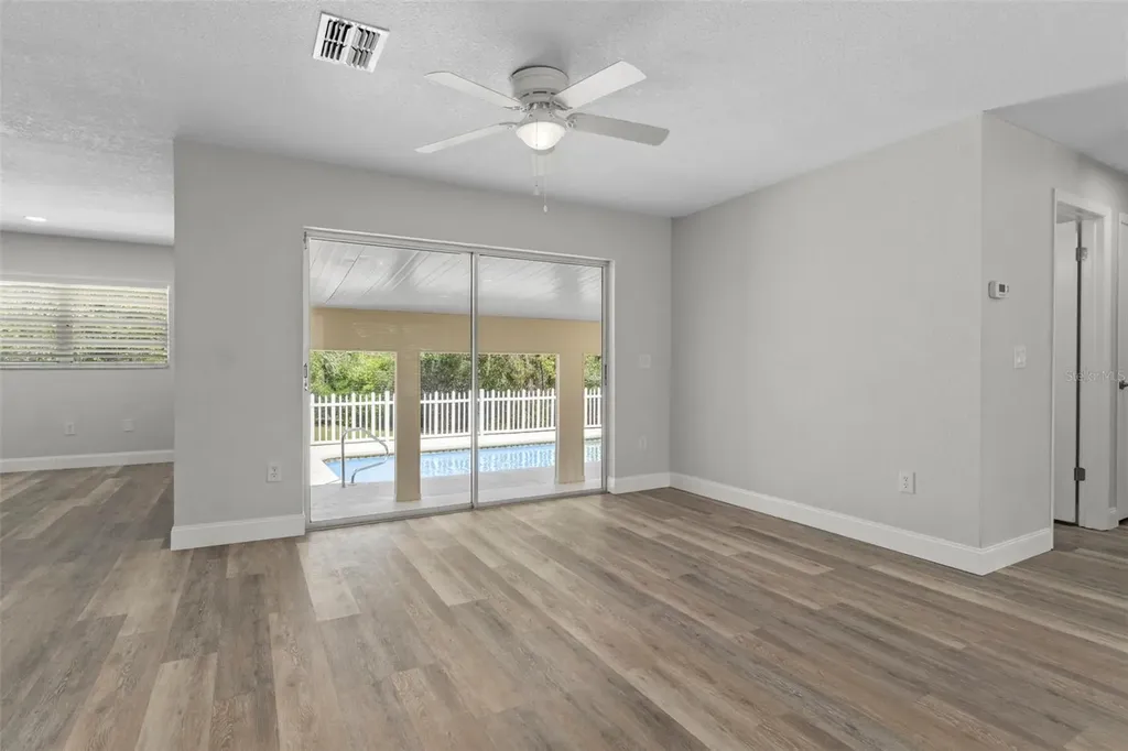 7335 Blackbird Avenue Weeki Wachee FL 34613