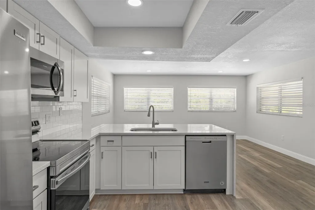7335 Blackbird Avenue Weeki Wachee FL 34613