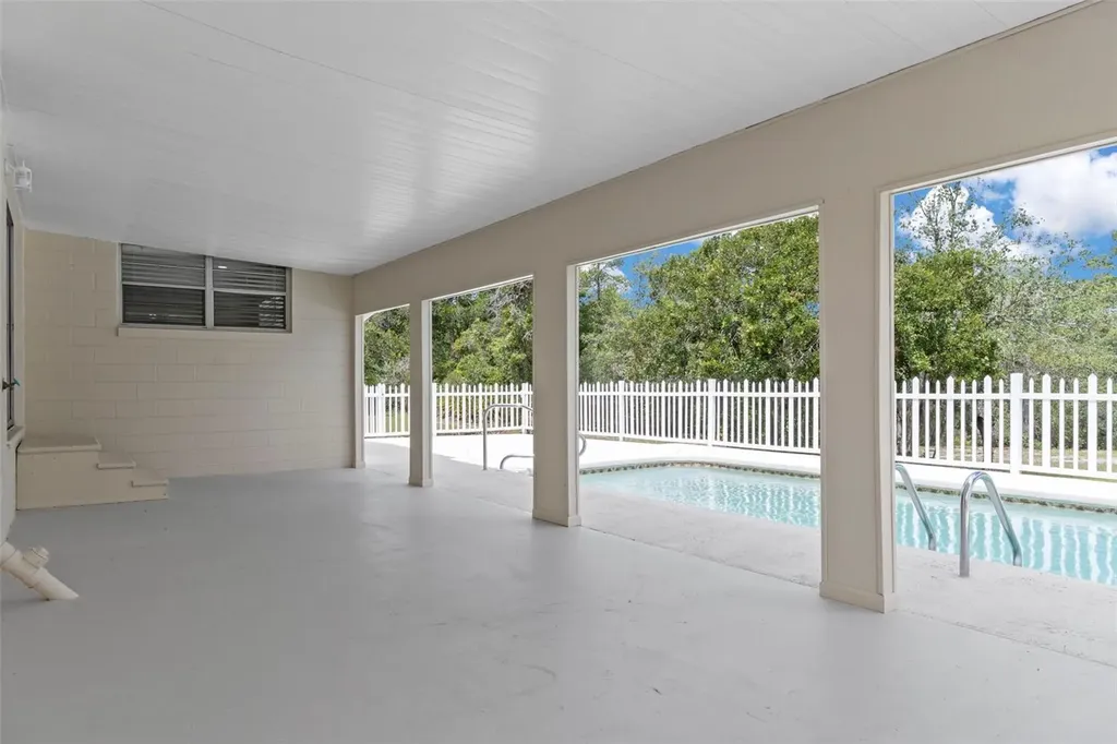 7335 Blackbird Avenue Weeki Wachee FL 34613