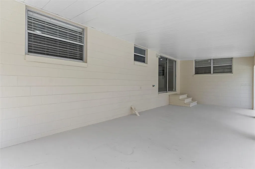 7335 Blackbird Avenue Weeki Wachee FL 34613