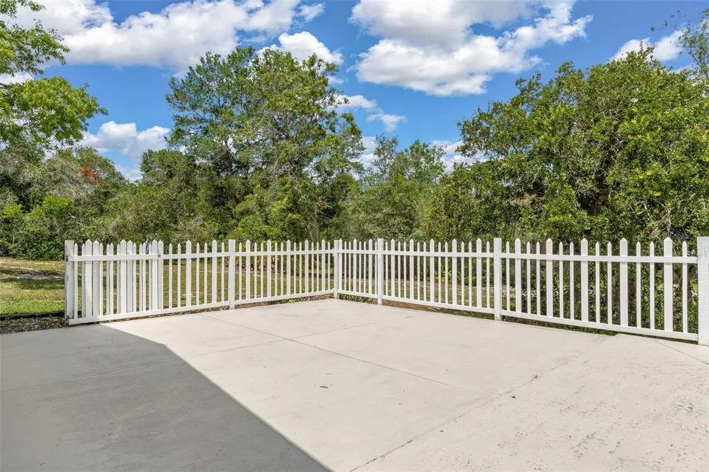 7335 Blackbird Avenue Weeki Wachee FL 34613