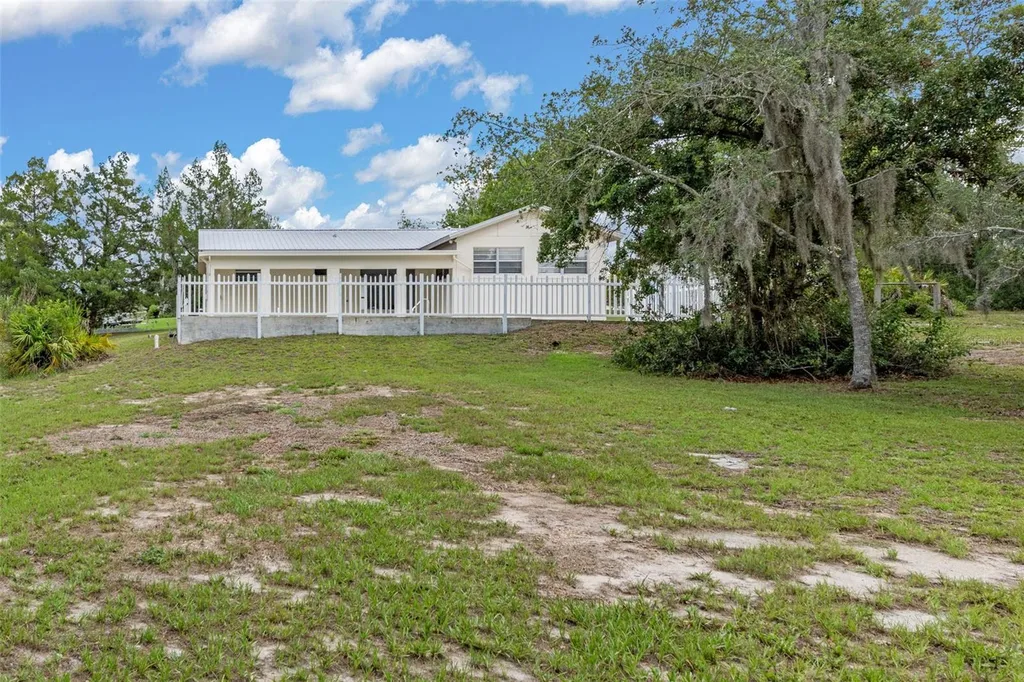7335 Blackbird Avenue Weeki Wachee FL 34613