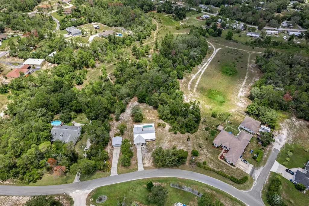 7335 Blackbird Avenue Weeki Wachee FL 34613