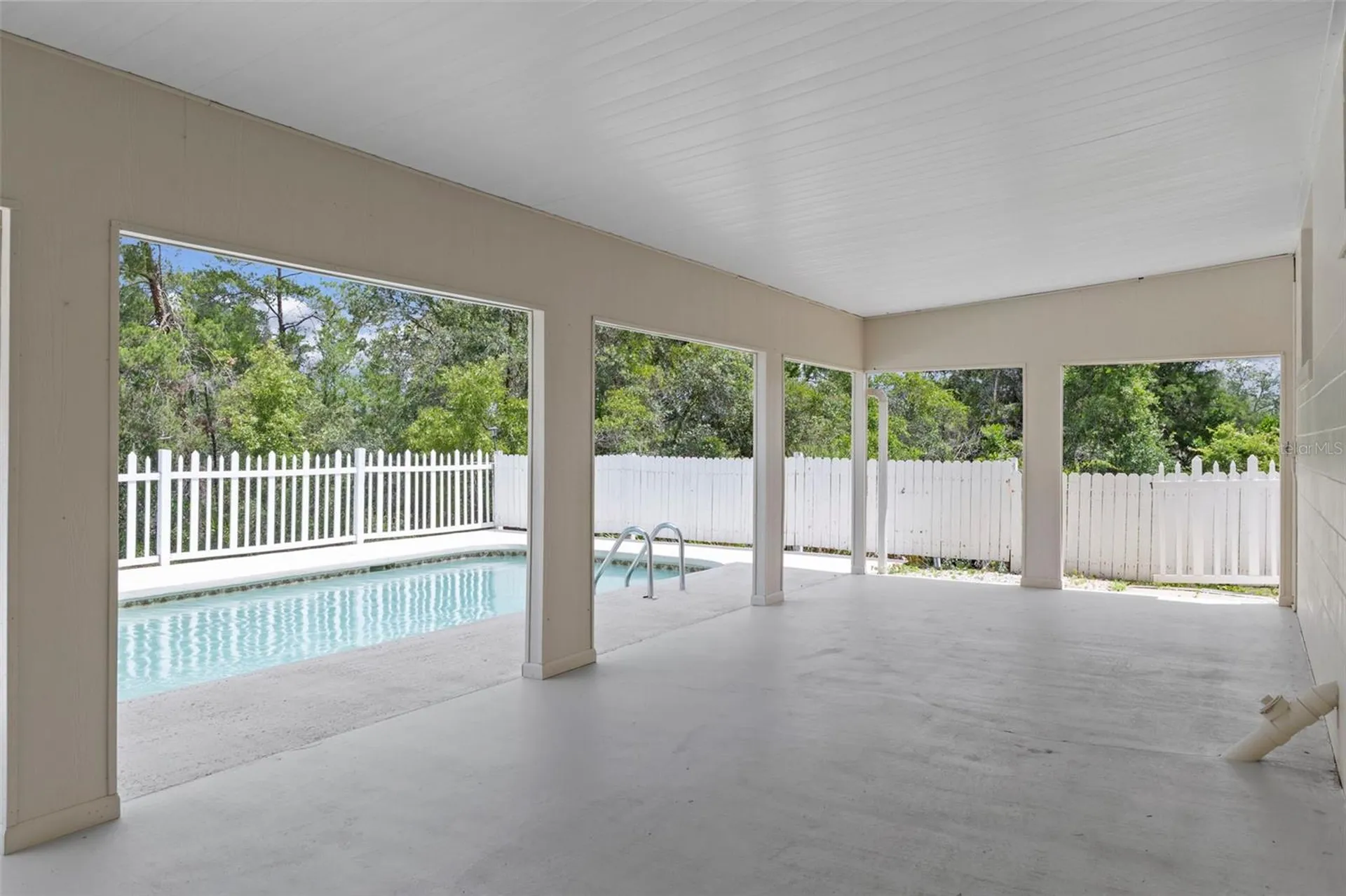 7335 Blackbird Avenue Weeki Wachee FL 34613