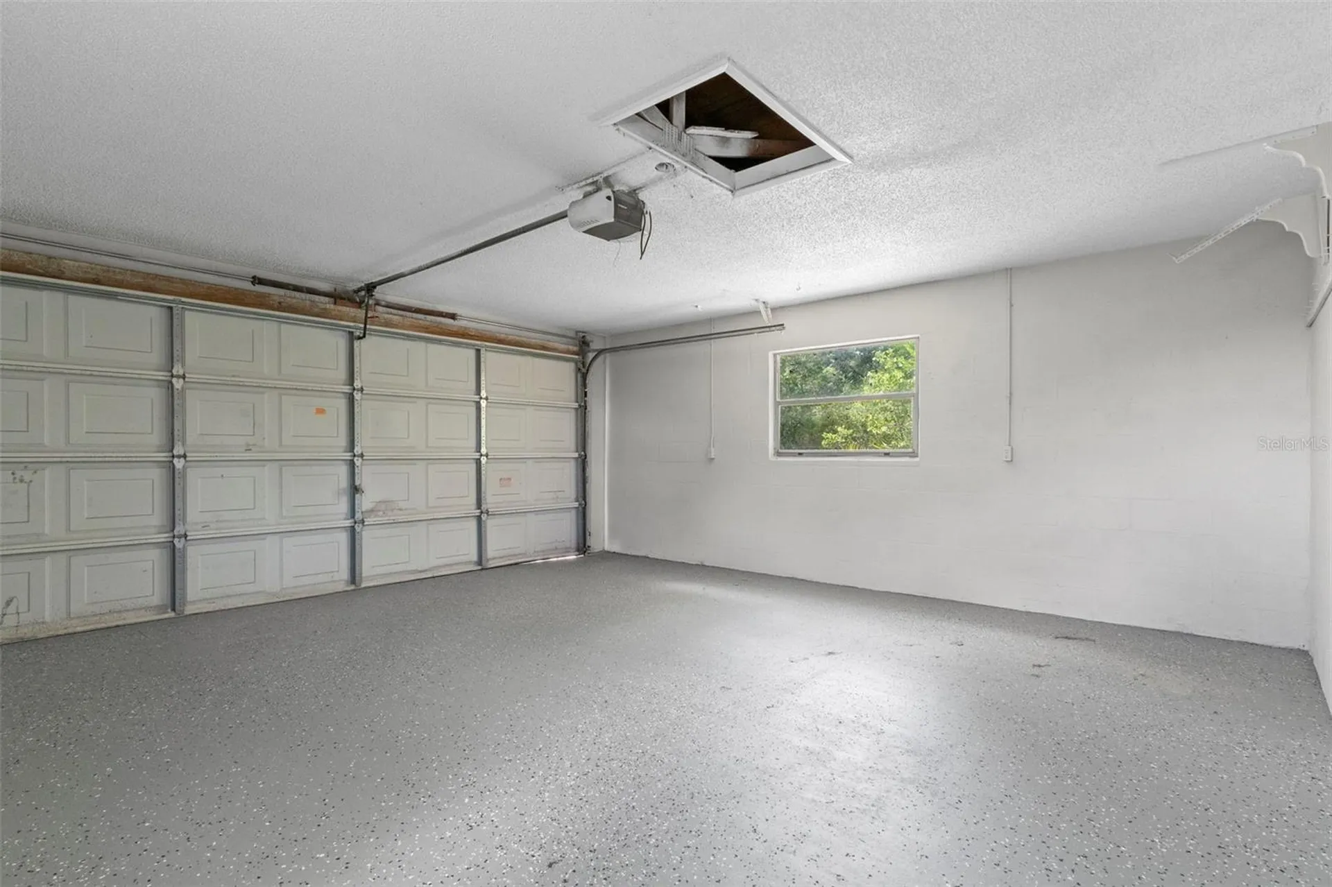 7335 Blackbird Avenue Weeki Wachee FL 34613