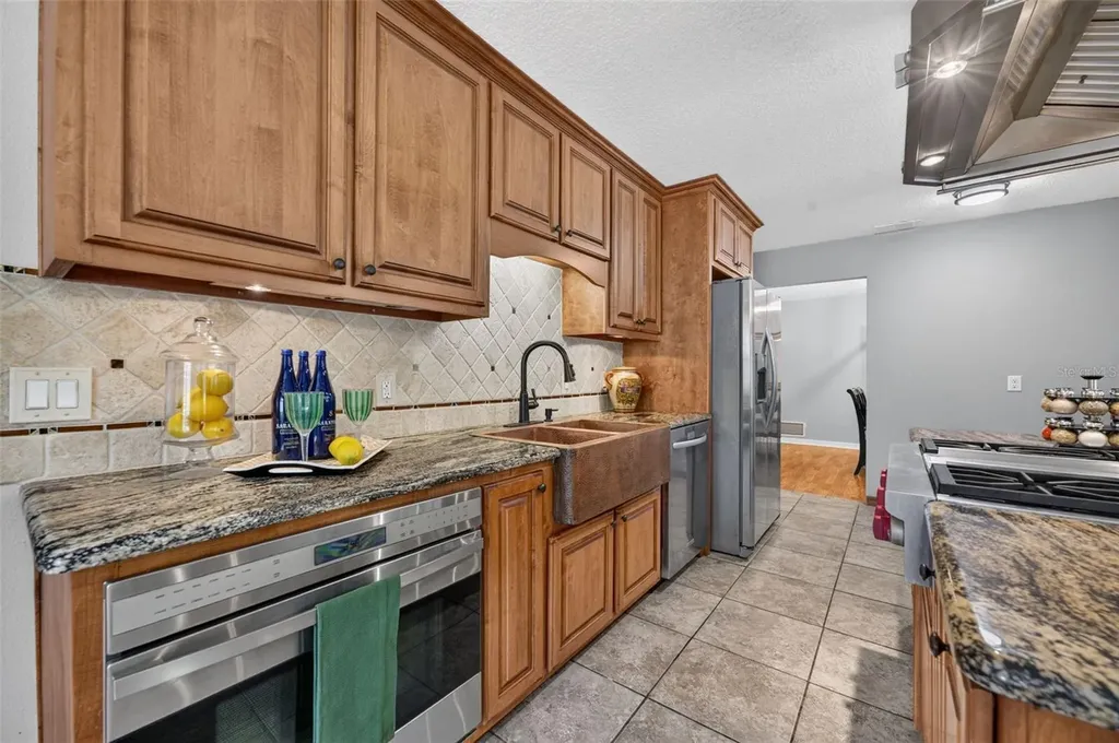 551 Rylane Street De Leon Springs FL 32130