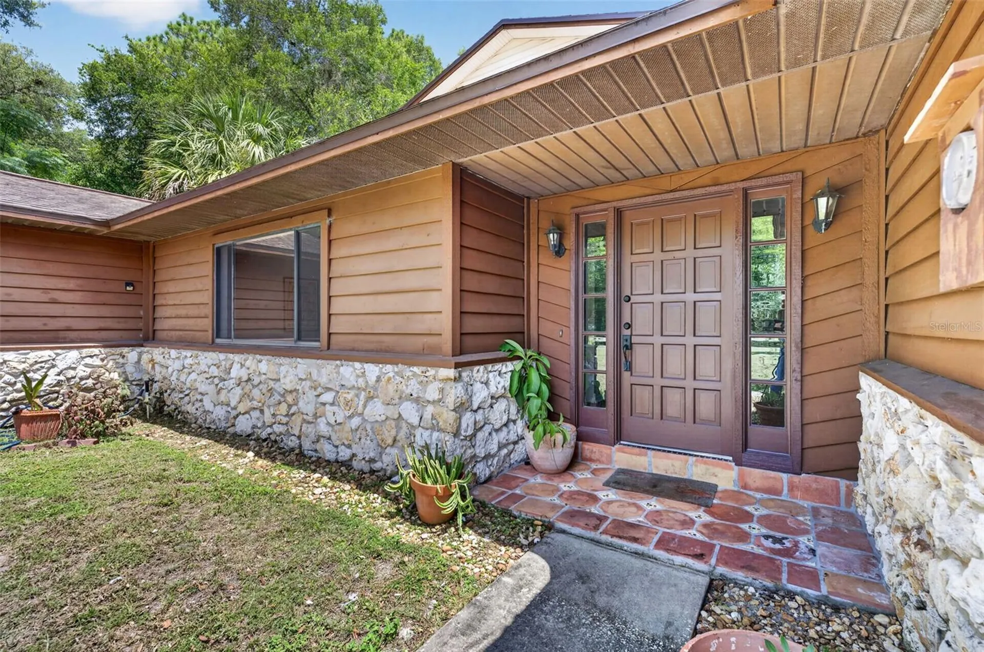 551 Rylane Street De Leon Springs FL 32130