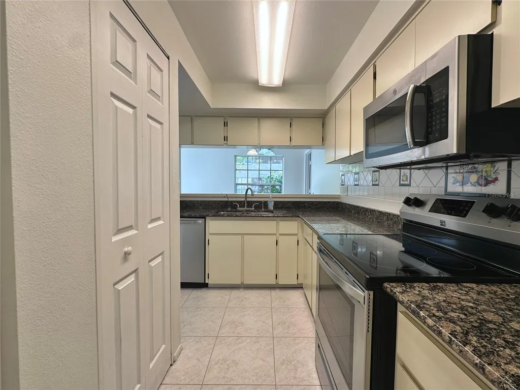 3004 Bonaventure Circle Palm Harbor FL 34684