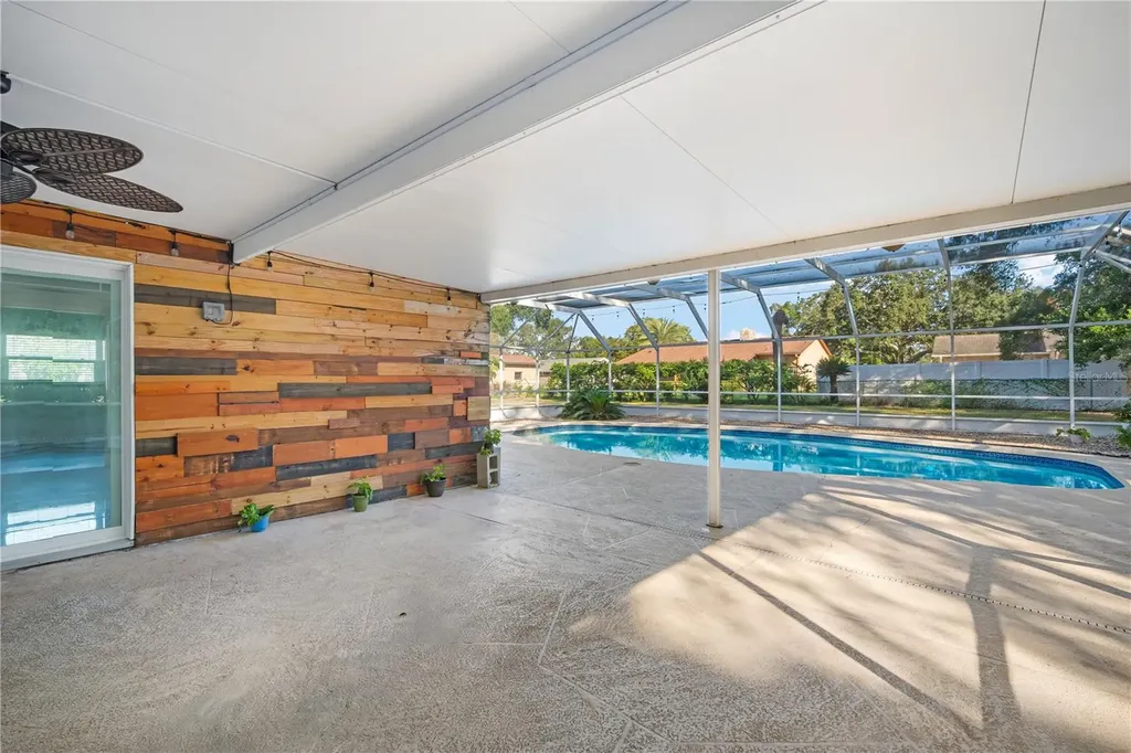 608 Overhill Drive Brandon FL 33511