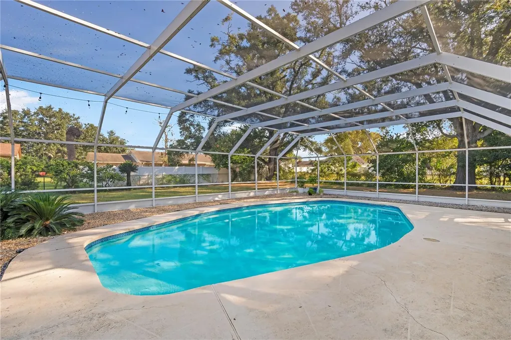 608 Overhill Drive Brandon FL 33511