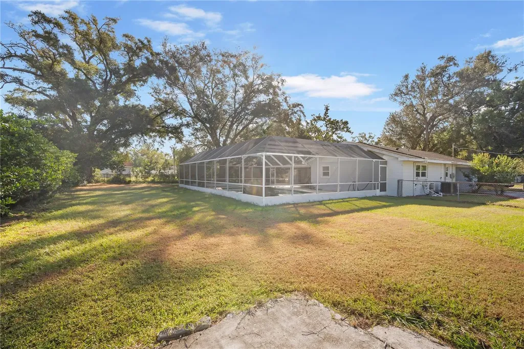 608 Overhill Drive Brandon FL 33511