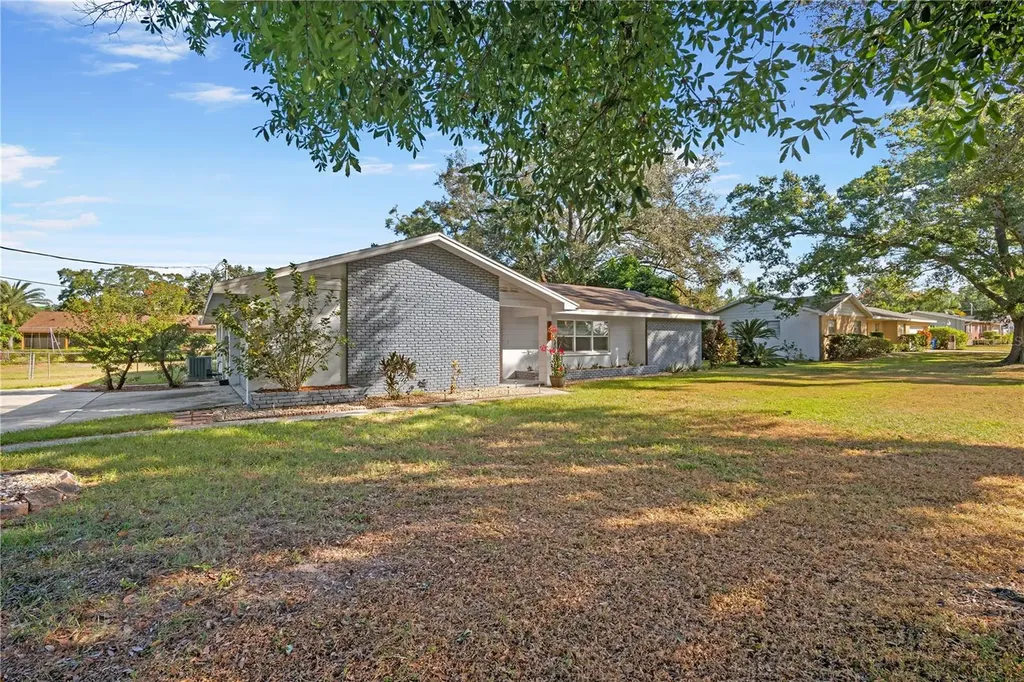 608 Overhill Drive Brandon FL 33511