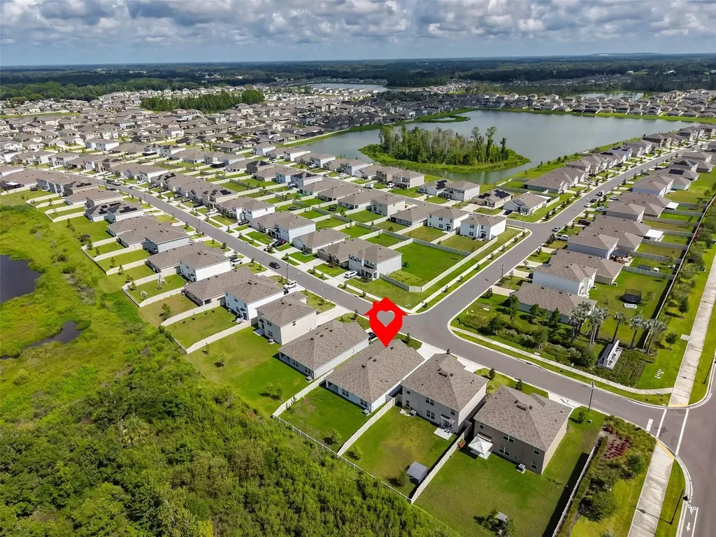 1902 Tahitian Sunrise Drive Plant City FL 33565