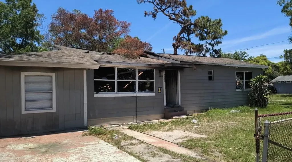 7002 Blossom Avenue Tampa FL 33614