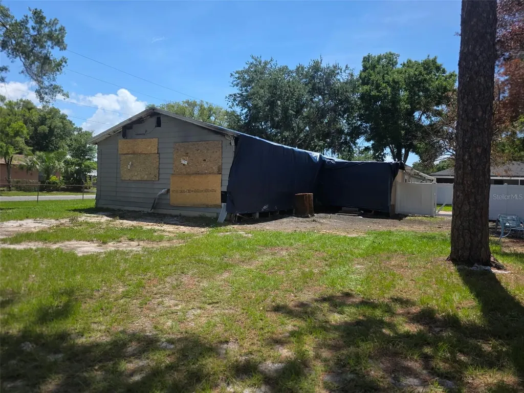 7002 Blossom Avenue Tampa FL 33614