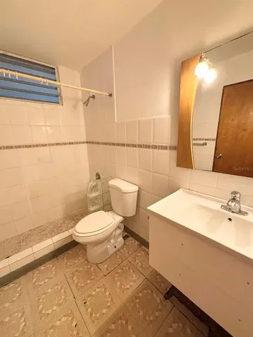 10 Flambon Gardens Bayamon PR 00959