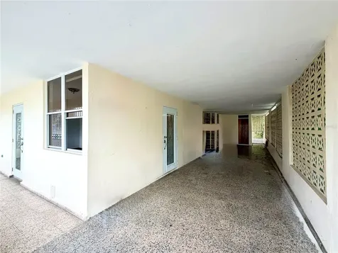 10 Flambon Gardens Bayamon PR 00959