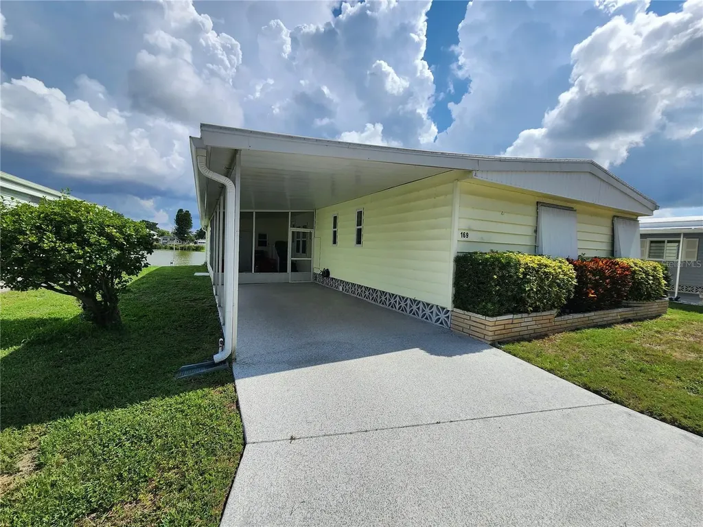 808 53rd Avenue E Bradenton FL 34203