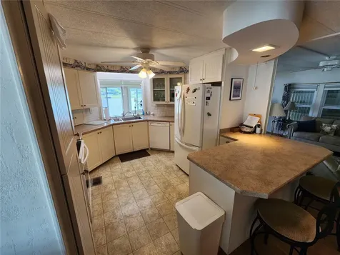 808 53rd Avenue E Bradenton FL 34203