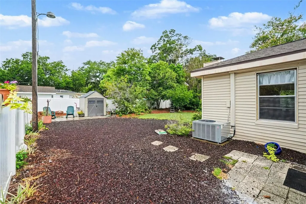 10308 N Oakleaf Avenue Tampa FL 33612