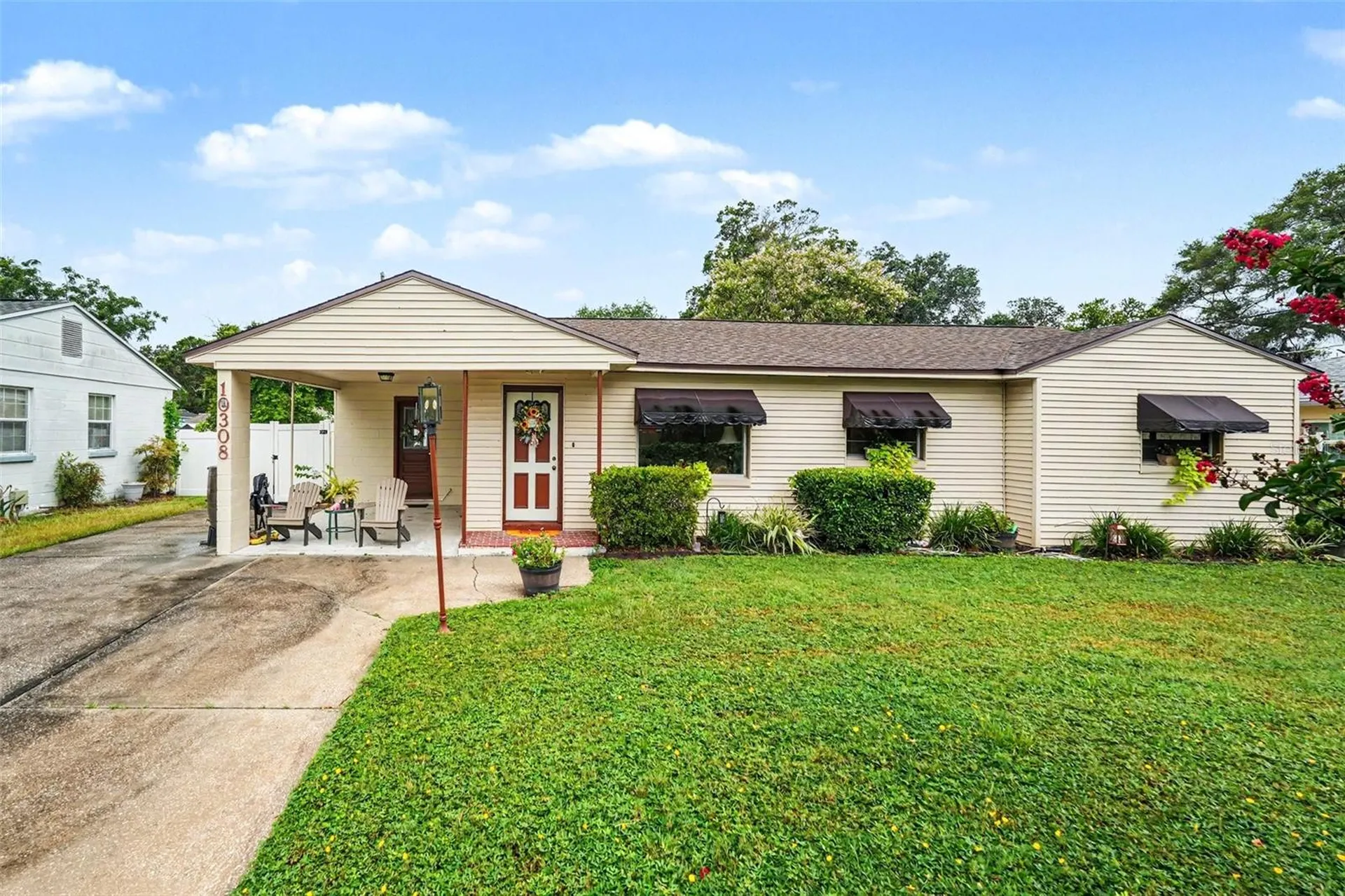 10308 N Oakleaf Avenue Tampa FL 33612