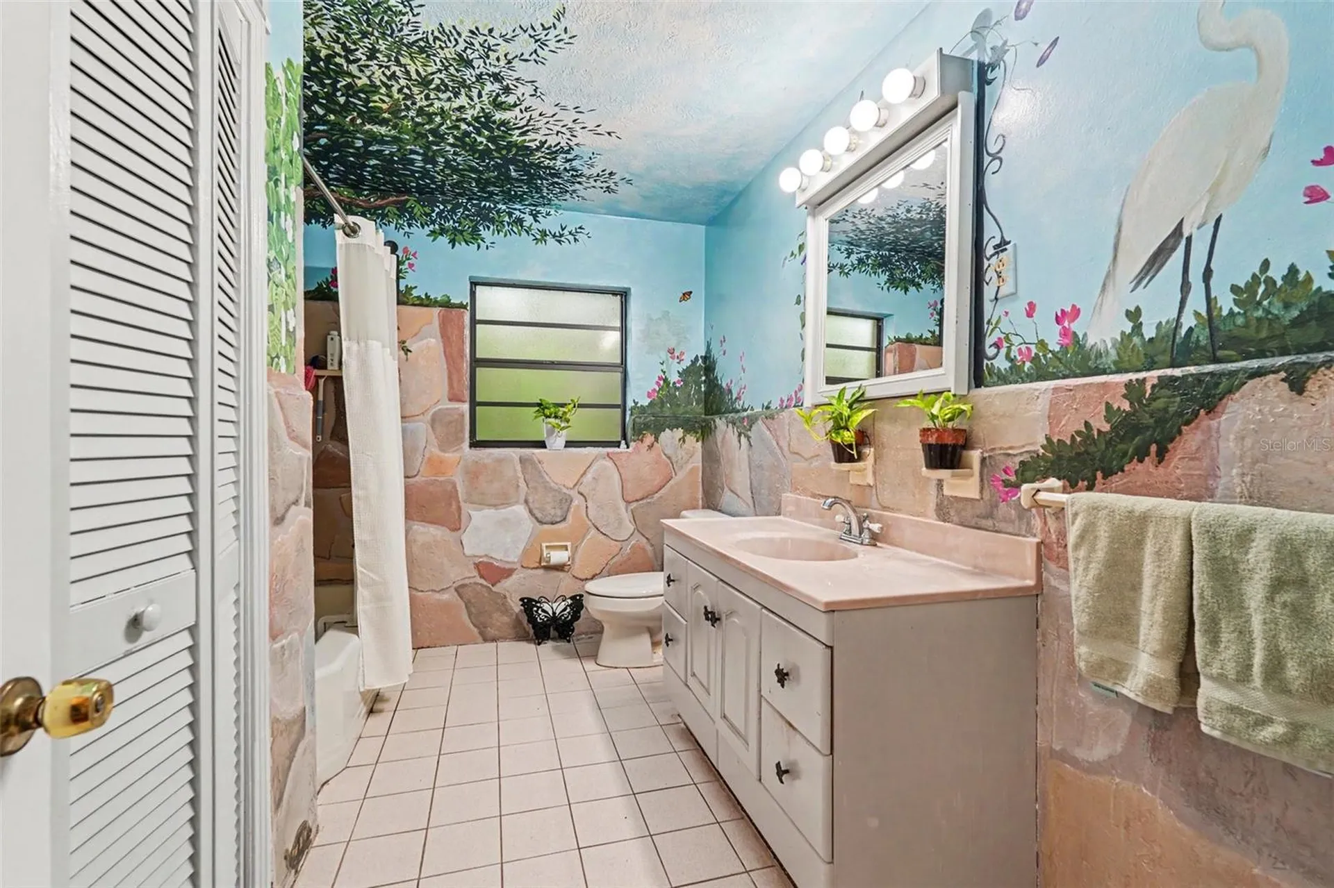 10308 N Oakleaf Avenue Tampa FL 33612