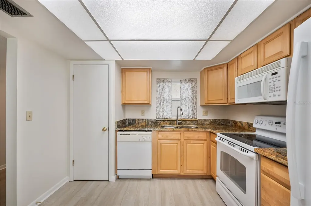 616 Cottage Lane Lakeland FL 33803